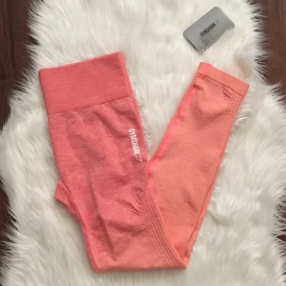 ✨NWT | GYMSHARK | Ombré Seamless Leggings | Peach Coral | Size L ✨ - Picture 1 of 8